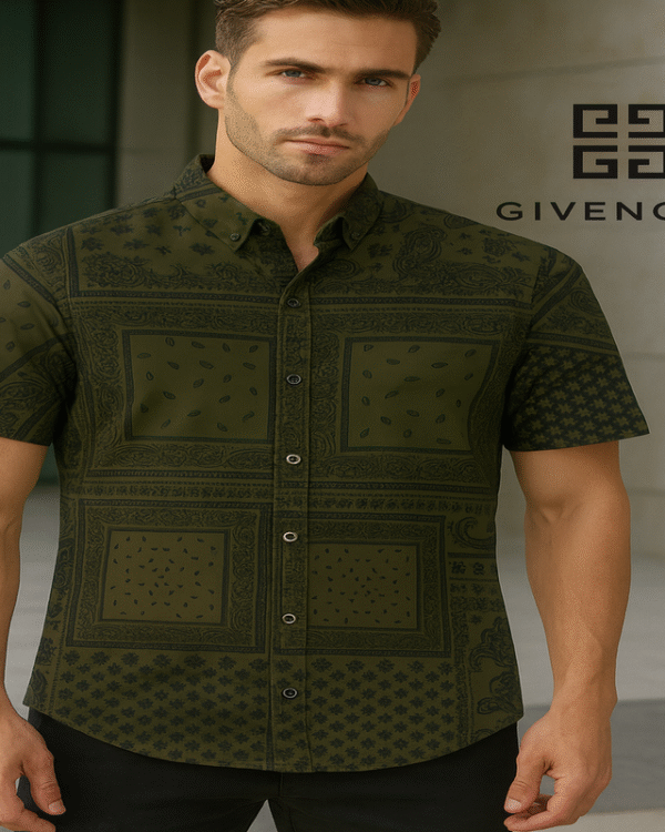 Givenchy Short-Sleeve Bandana Print Shirt – Luxury Design